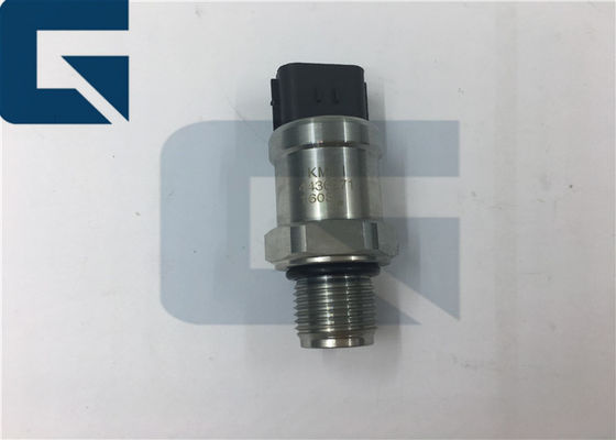 Excavator High Pressure Sensor 7223203 KM16-S13 49MPa For  EX200-2 EX200-3